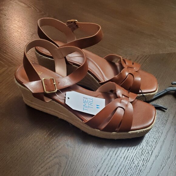 NWT Women's Time And Tru brown wedge sandals size 11 - Picture 1 of 4